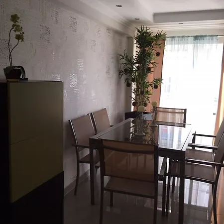 With 4 Bedrooms In Portimao, With Enclosed Garden And Wifi - * Portimao