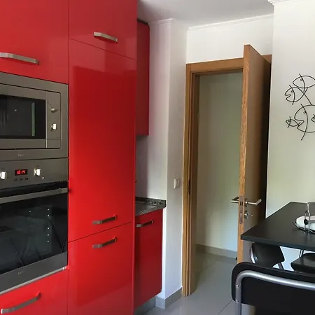 With 4 Bedrooms In Portimao, With Enclosed Garden And Wifi - * Portimão